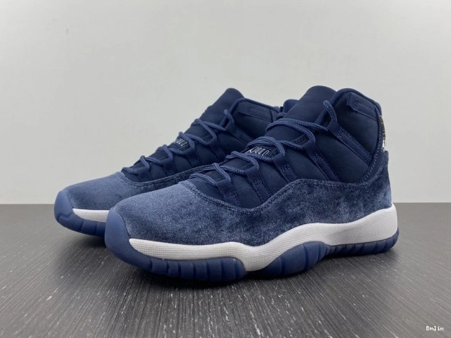 Boostmaster lin Midnight Navy Velvet AR0715-441 Air Jordan 11 WMNS 0724